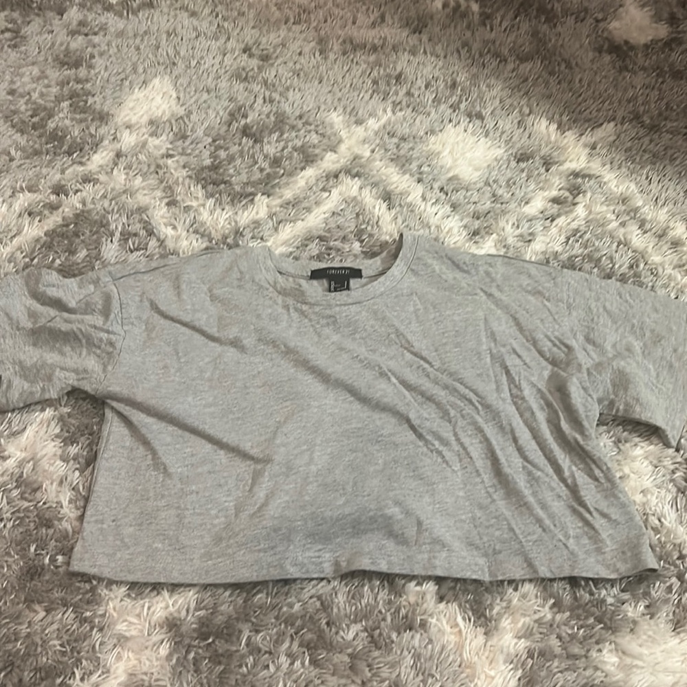 Forever 21 crop t shirt